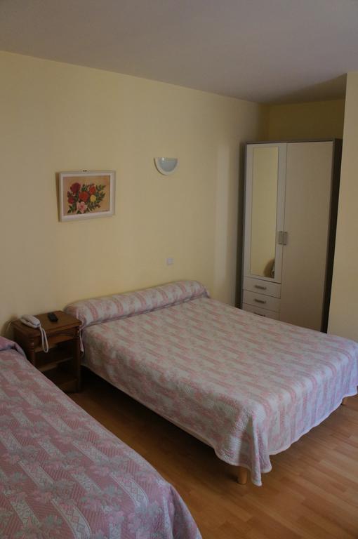 Hotel Le Commerce 바네르드비고르 외부 사진